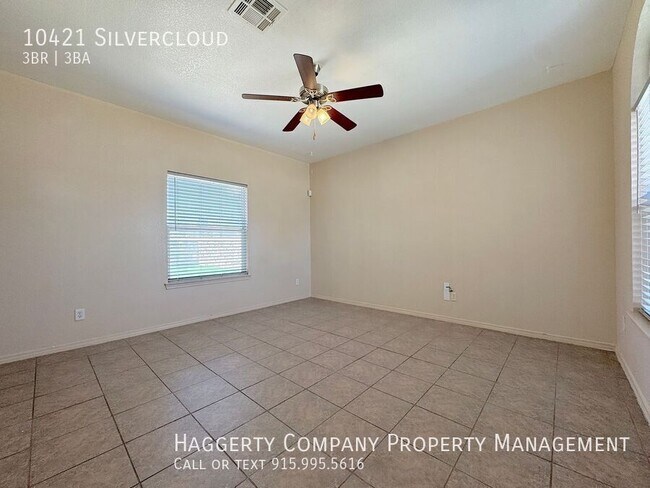 Building Photo - 10421 Silvercloud-