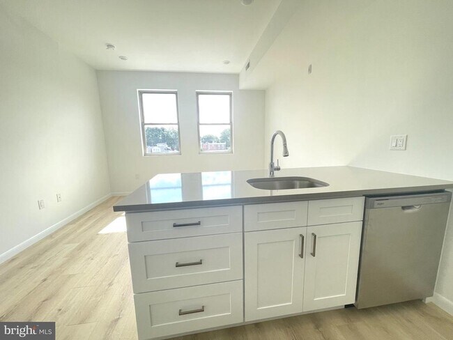 Foto del edificio - 7248 Rising Sun Ave