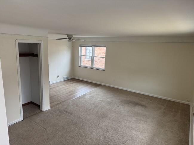 Dining area - 5515 Warwick Dr