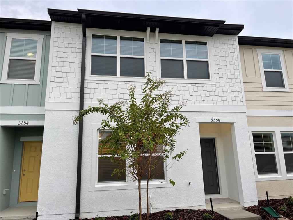 Foto principal - 3258 Azolla St