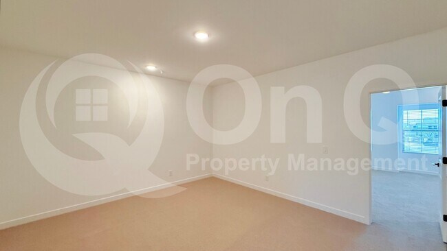 Foto del edificio - 2746 W Red Fox Rd