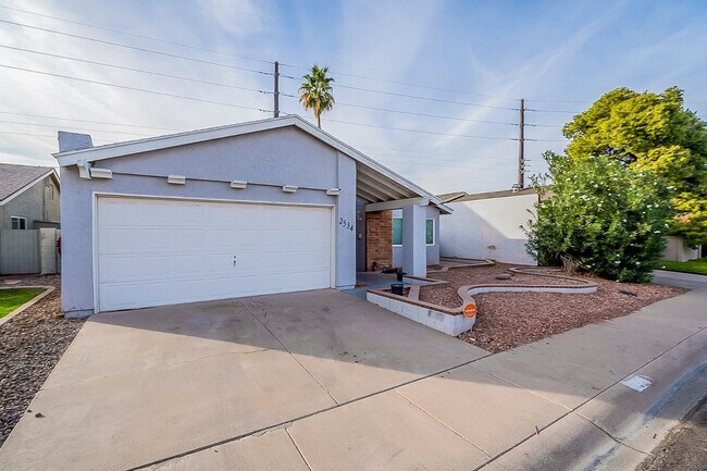 Building Photo - 2534 N 87th Way