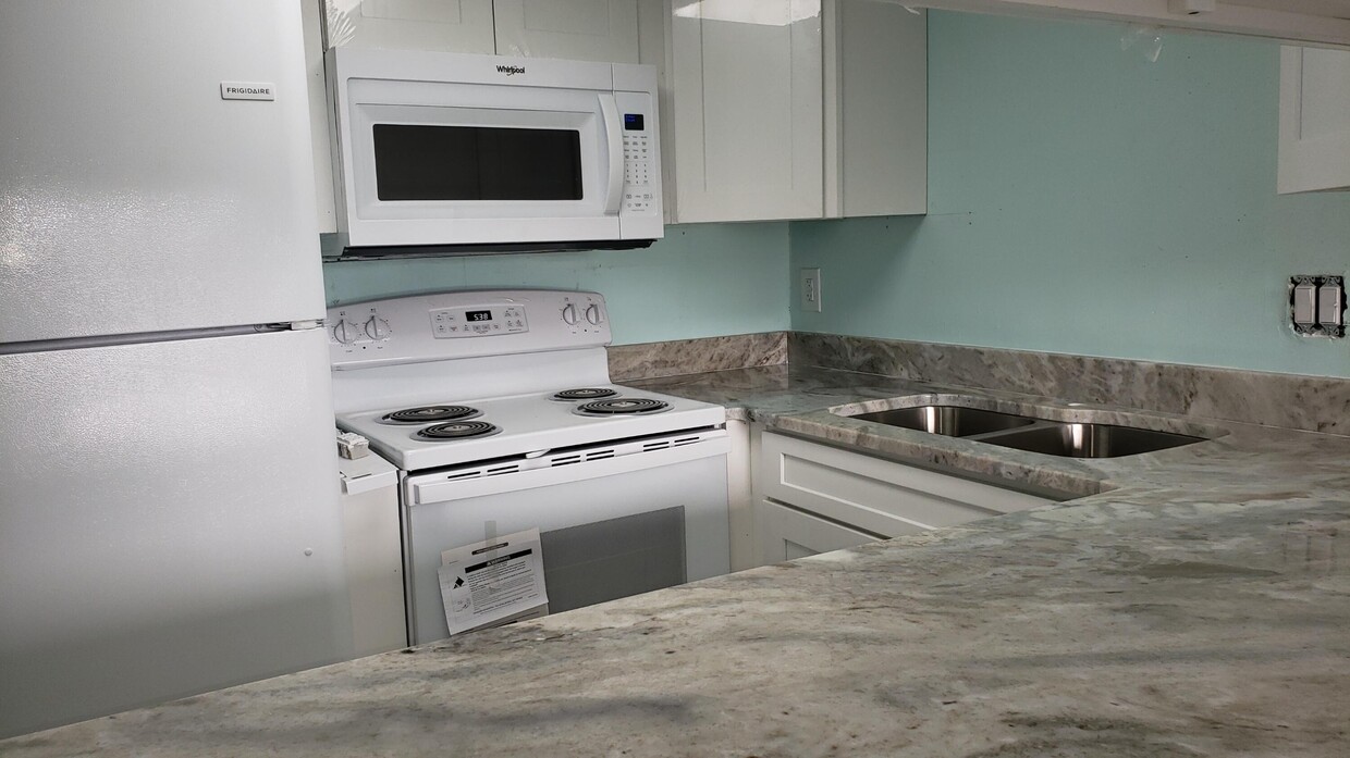 Foto principal - 308 Miracle Strip Pkwy SW