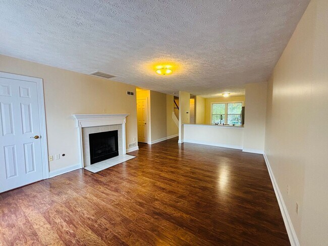 Building Photo - 120 Willow Oak Dr NW