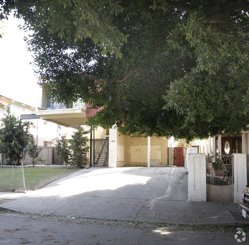 Foto del edificio - 146 N Vendome St