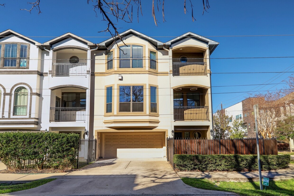 Foto principal - 5502 Blossom St