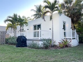 Building Photo - 513 SW 18th St