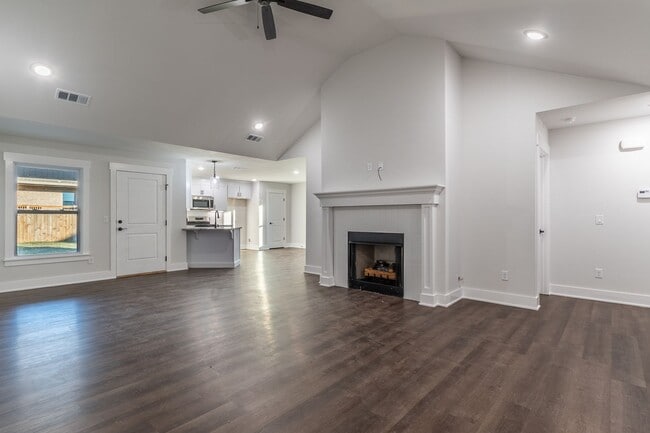 Building Photo - BRAND NEW!!! 3-bedroom, 2-bathroom home lo...