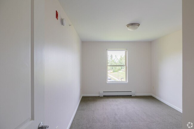 Interior Photo - Village at Autumn Pond