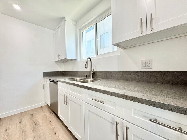 Foto del edificio - 1206 S Sherbourne Dr