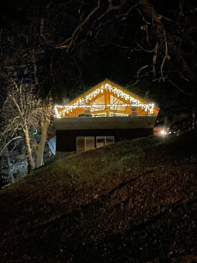 Foto principal - 28625 Willow Rd