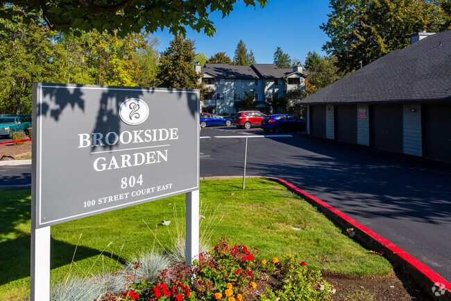 Foto del edificio - Brookside Garden Apartments