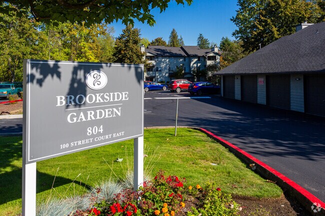 Foto del edificio - Brookside Gardens Apartments