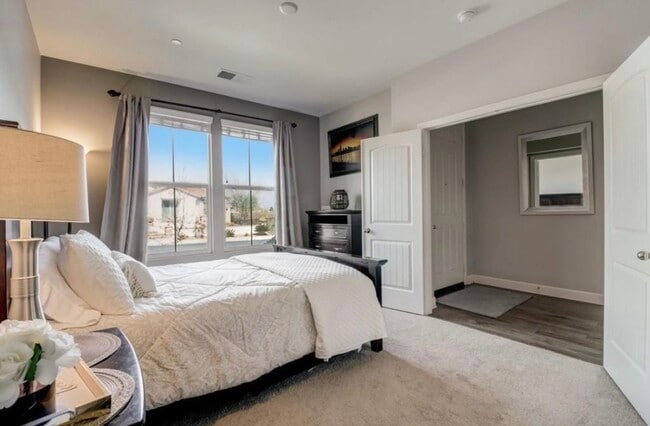 Foto del edificio - 445 Adobe Estates Dr