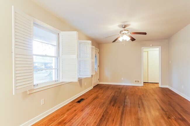 Foto del edificio - Charming 3-Bedroom Irondale Home