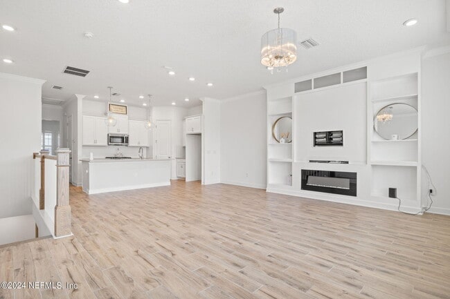 Building Photo - 29 Ibiza Ct
