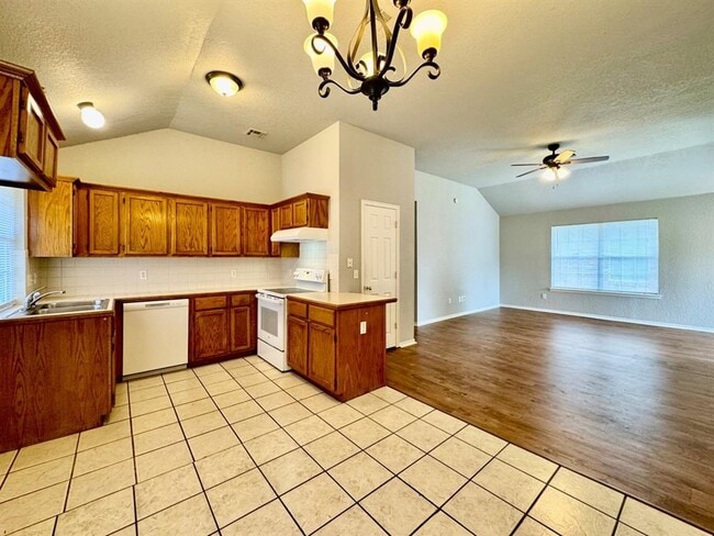 Foto del edificio - 633 NW 121st St