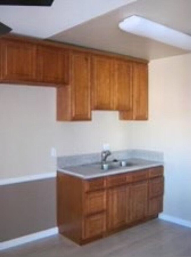 Foto del edificio - 2046 S Mountain View Ave