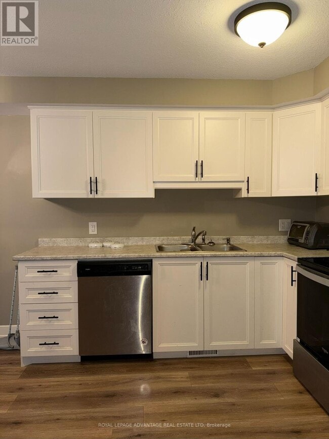 Building Photo - 5 Staples Blvd