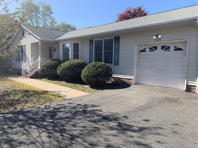 Foto del edificio - 11720 Eisenhower Ln