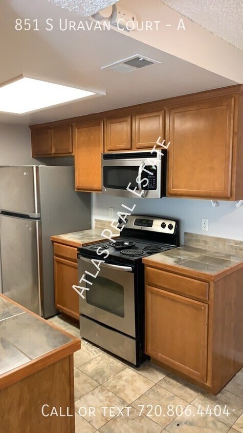 Primary Photo - BEAUTIFUL 2 BED CONDO with GARAGE! NEAR BU...
