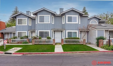 Building Photo - 2600 Brookside Dr