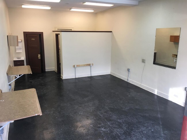 Building Photo - 4518 W Burleigh St