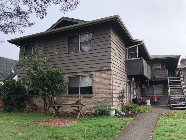 Foto del edificio - 1640 8th Ave
