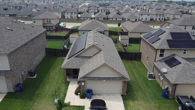 Foto del edificio - 1602 Blue Jay Dr