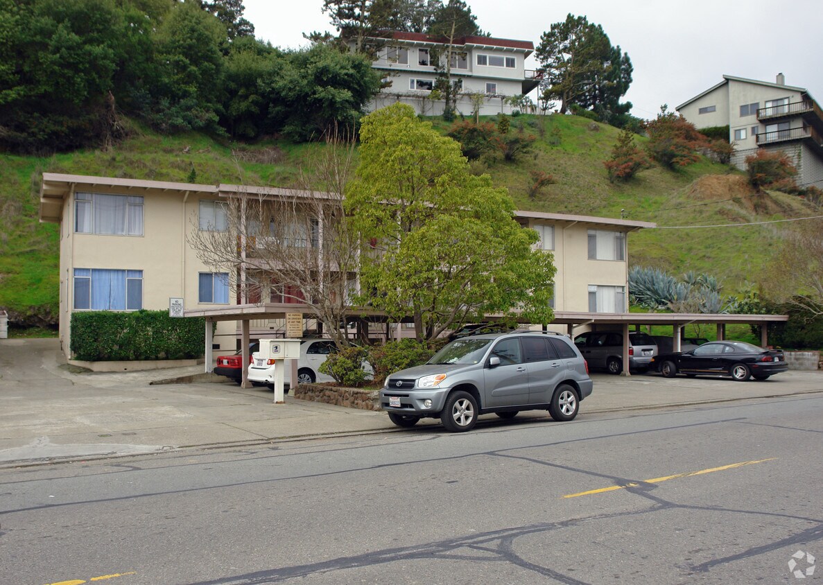 Foto del edificio - 33 Woodland Ave