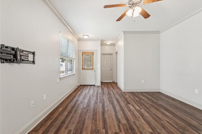 Foto del edificio - 3005 Dundee Loop S