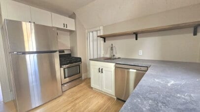 Foto del edificio - 3832 Harriet Ave