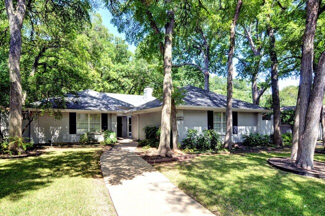 Foto del edificio - 4024 Inwood Rd