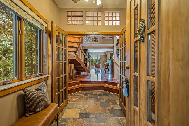 Foto del edificio - 10985 E Pleasant Lake Rd