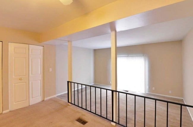 Foto del edificio - Carriage House Apartments