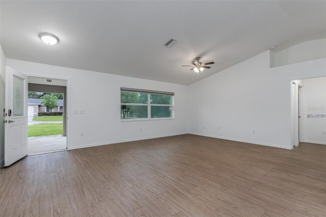 Building Photo - 5211 E Clayre Ln
