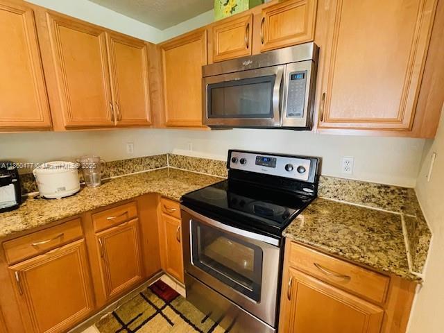 Foto del edificio - 22111 Majestic Woods Way