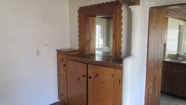 Foto del edificio - NE 2 Bedroom 1 1/2 Bath