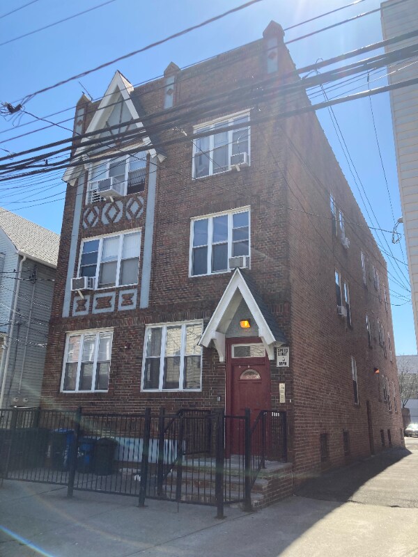 Foto principal - 289 Grant Ave