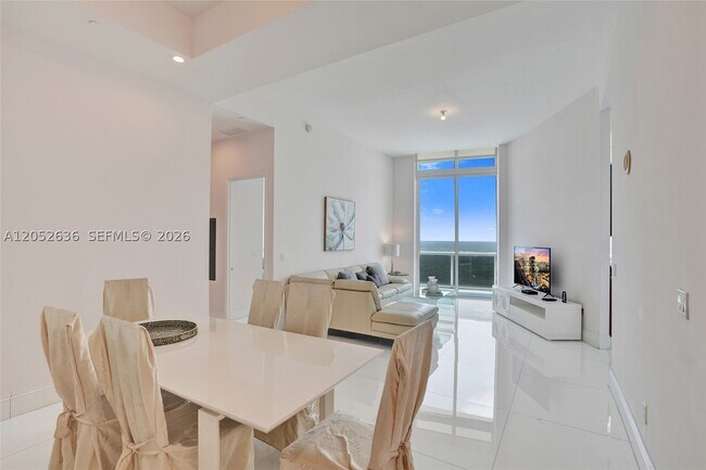 Foto del edificio - 16001 Collins Ave