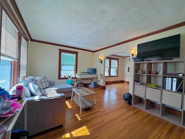 Building Photo - 42 Flett Road Unit 1