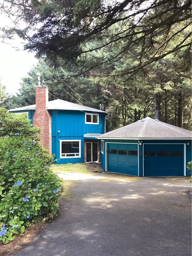 Primary Photo - 6989 SW Surfland St