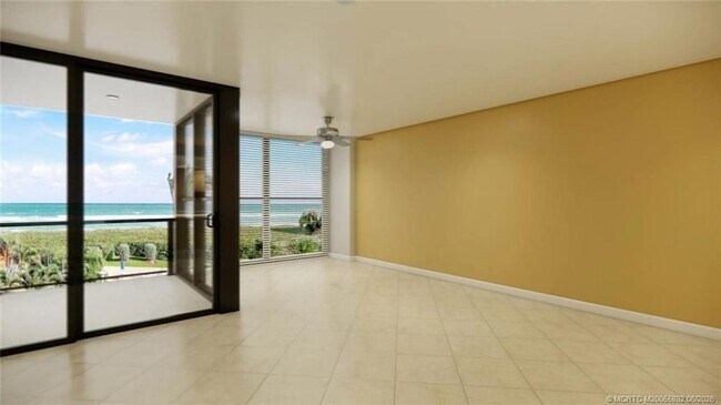Foto del edificio - 10410 S Ocean Dr