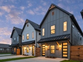 Building Photo - 8009 Cora St