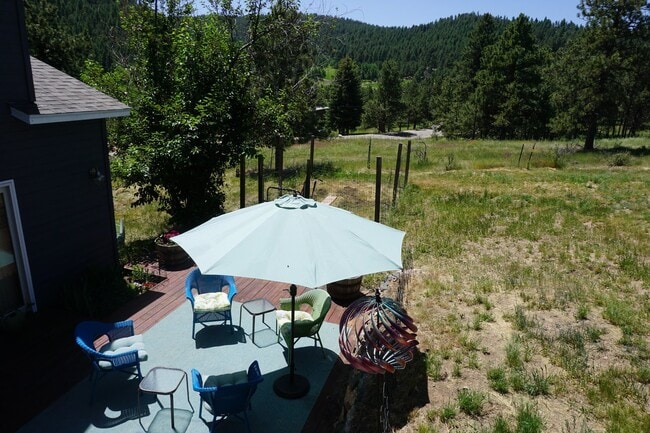 Building Photo - Great House in South Evergreen!! Must See!!