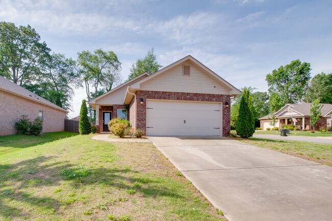 Foto del edificio - 150 Shrewsberry Dr