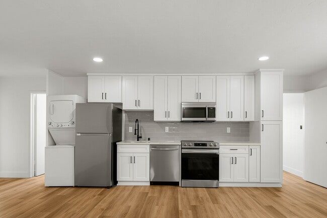 Building Photo - Felton