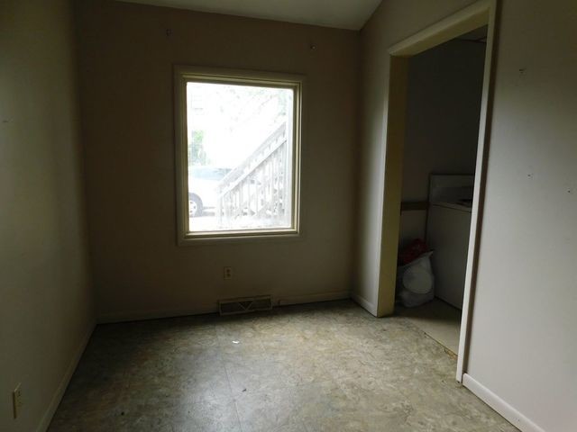 Primary Photo - 529 W Lincoln Ave
