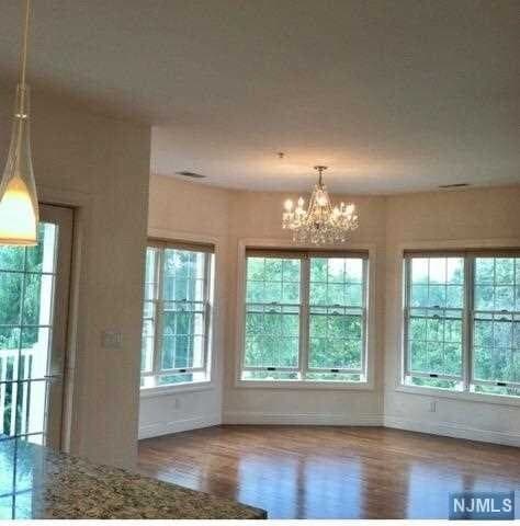 Building Photo - 3201 Windsor Park Ct