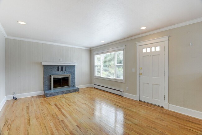 Foto del edificio - Charming Home in Sought-After Lower Kennydale